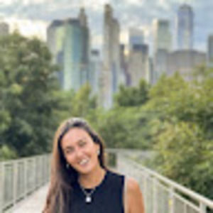 Meet your Posher, Lara